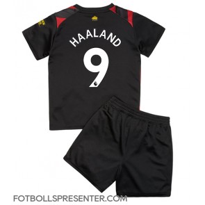 Manchester City Erling Haaland #9 Bortatröja Barn 2022-23 Kortärmad (+ korta byxor)